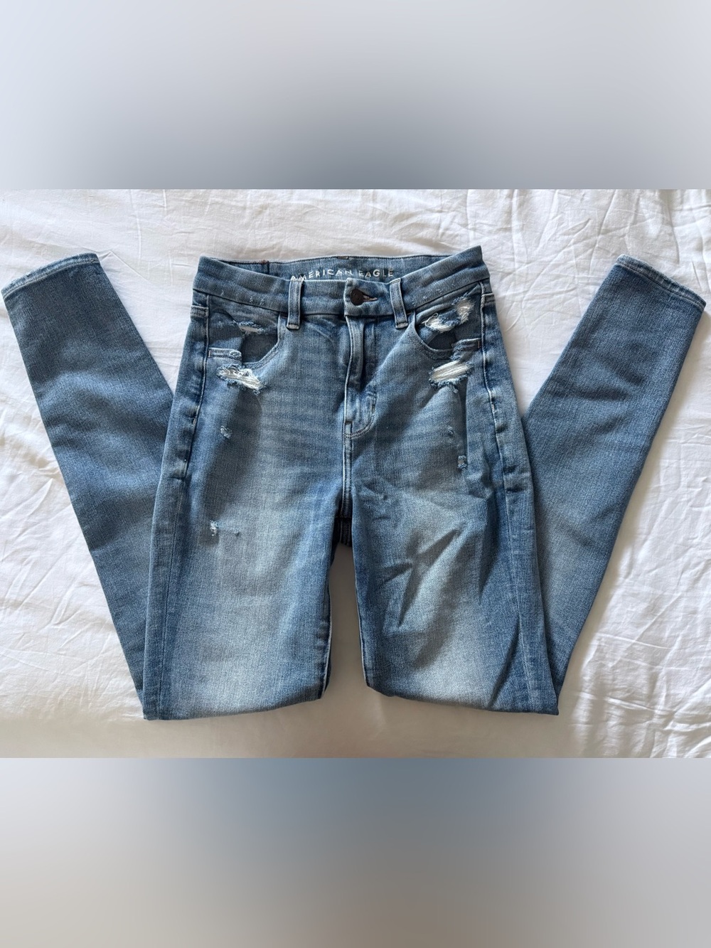 American Eagle Outfitters Women's Light Blue Distressed Skinny Jeans